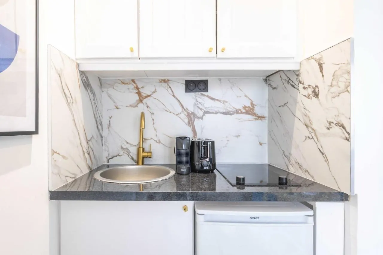 Studio Chic In The Heart Of Paris - Republique Apartment