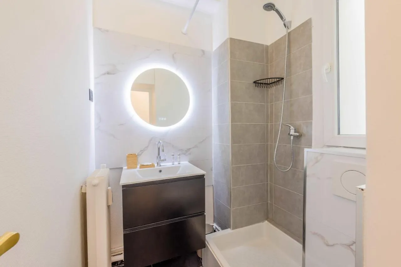 Studio Chic In The Heart Of Paris - Republique Apartment